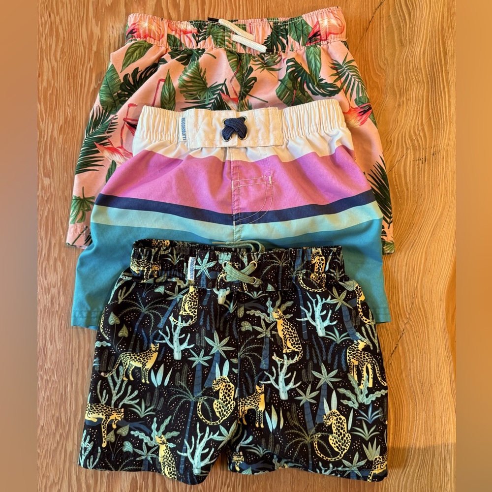 Never worn! Collection of 3 boys swimsuits Size 2t 🩵